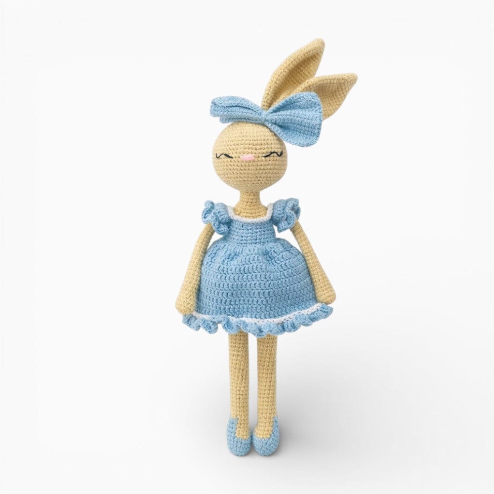 kuscheltierland Blau / 35 cm Gehäkelte Hasenpuppe im blauen Kleid