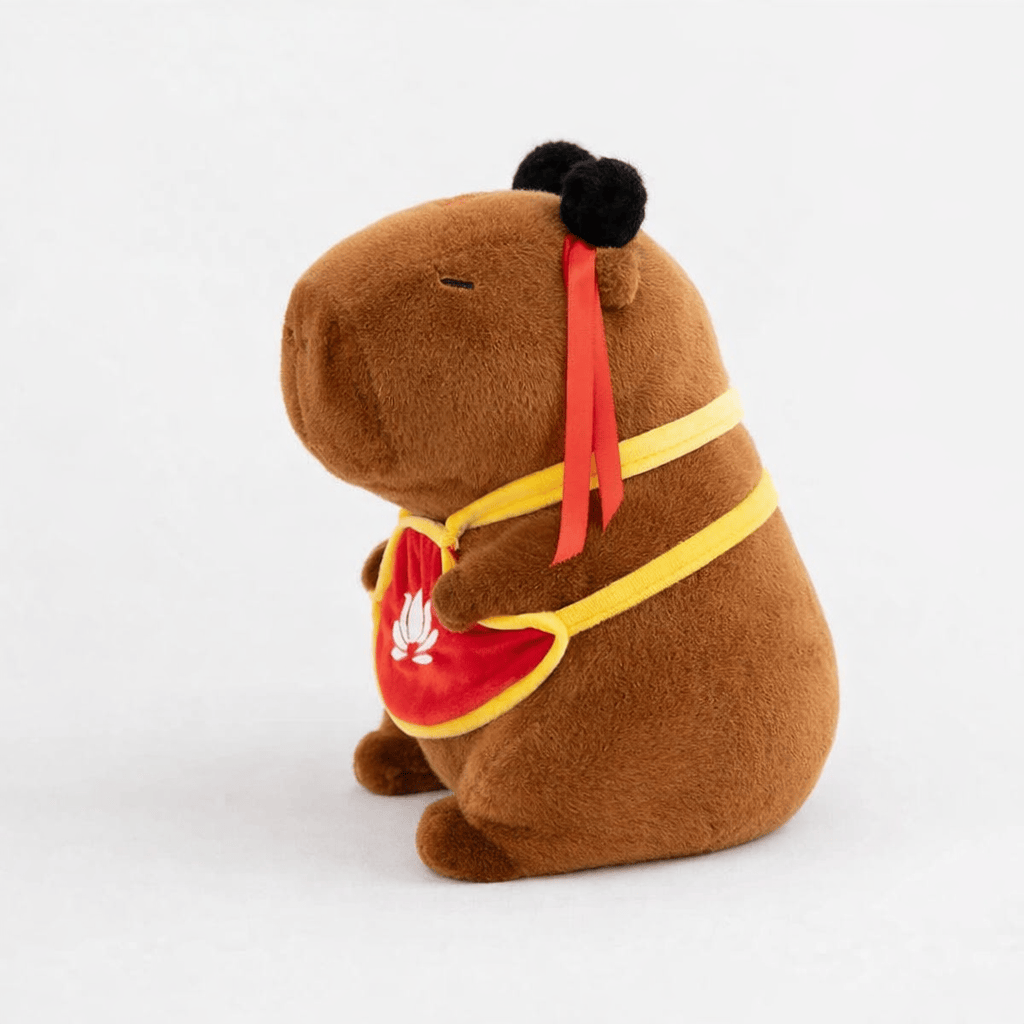 kuscheltierland Capybara Kuscheltier mit traditionellem Nezha Kostüm