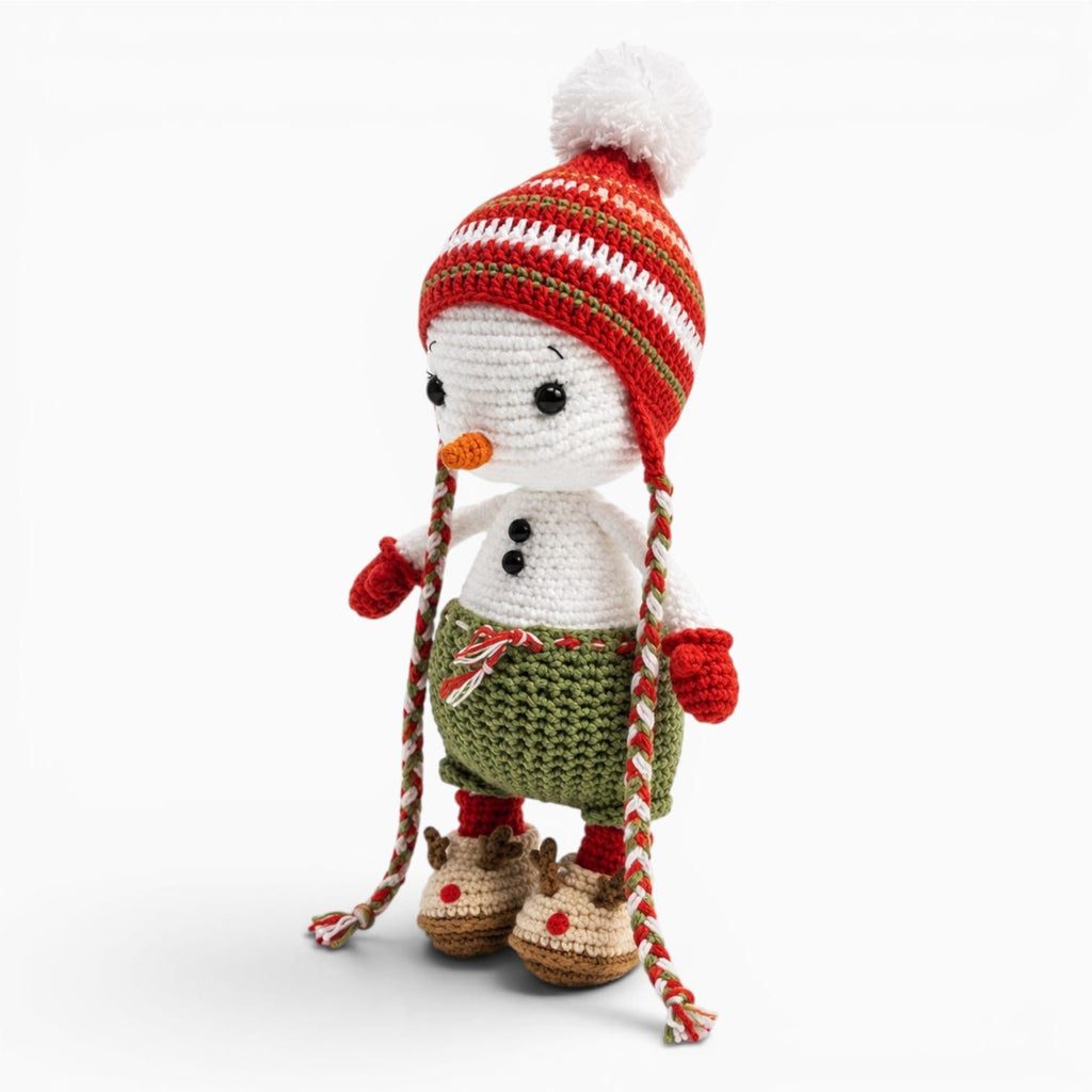 kuscheltierland Weiß / 24cm Gehäkeltes Schneemann Kuscheltier mit Wintermütze